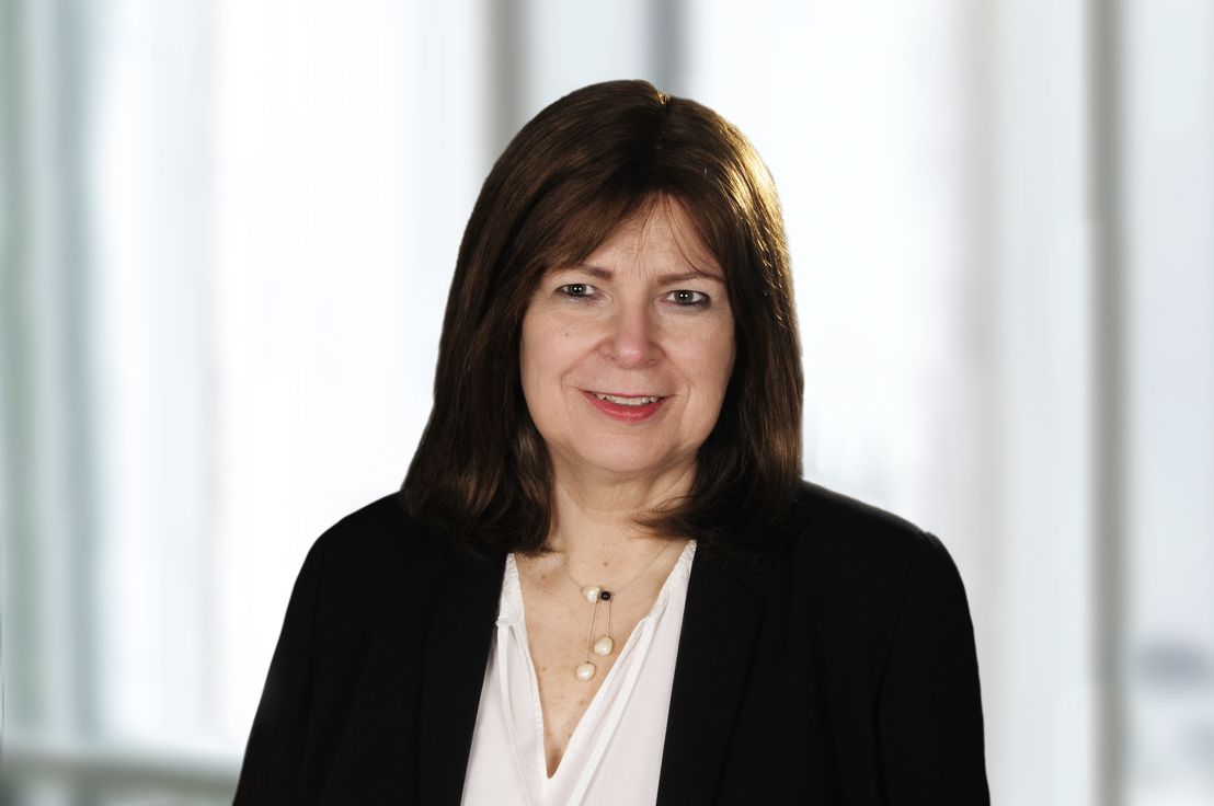 Frau Kerstin Nitsche